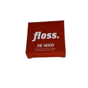 NWT Floss Beauty
The Mood Cream Blush - ‘Safe’